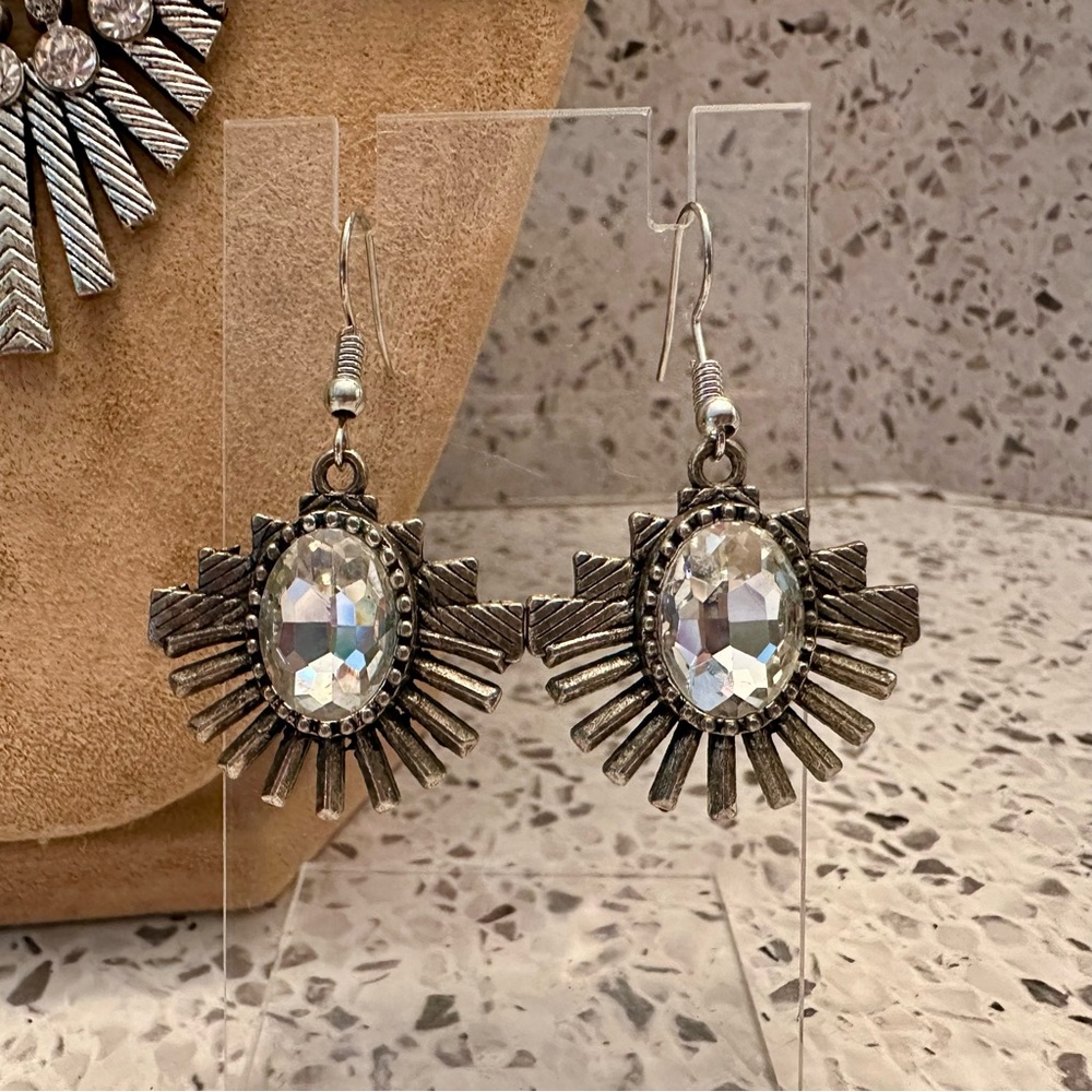 Silver Rhinestone Statement Necklace Set - image 6